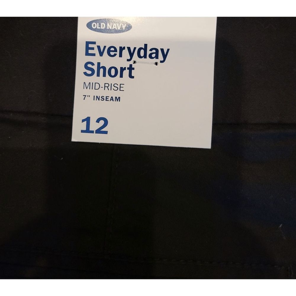 Old Navy Everyday Short Mid-Rise [NWT] - Picture 4 of 5